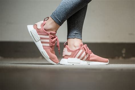 adidas nmd schwarz pfirsich rosa|Adidas NMD sneakers.